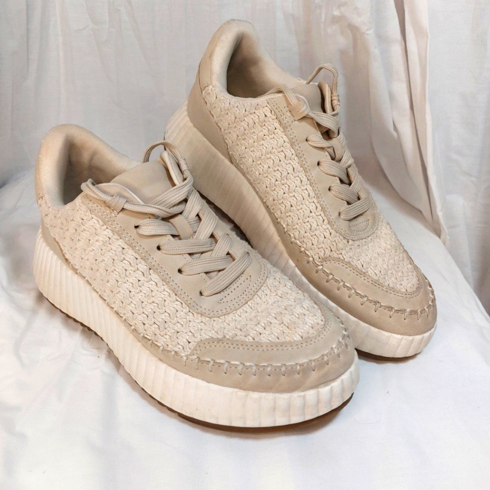 DOLCE VITA Fredi Knit Crochet Sneakers Tennis Shoes Wms Sz 7.5 Cream Off White